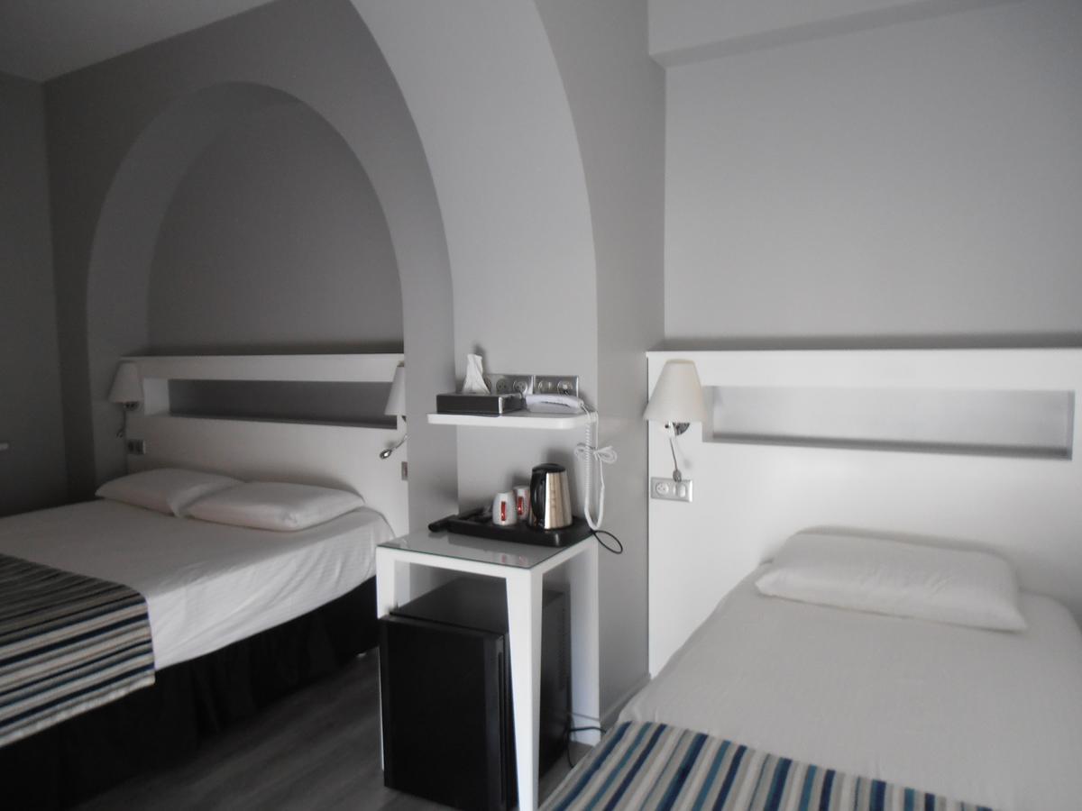Hotel Valencia 앙다이 외부 사진